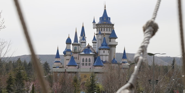 Çocukluğunuza yeniden döneceksiniz: Bilim Sanat ve Kültür Parkı - Masal Şatosu