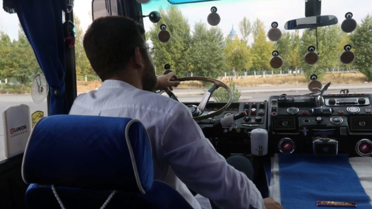 Çocukluk hayali için ayda 25 bin lira ceza ödüyor! Böyle sevgi görülmedi!