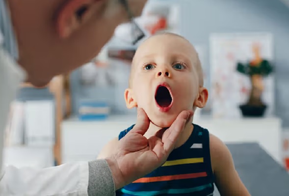 Çok ciddi sorunlara sebep oluyor! Öpücük hastalığından korunmak mümkün mü?