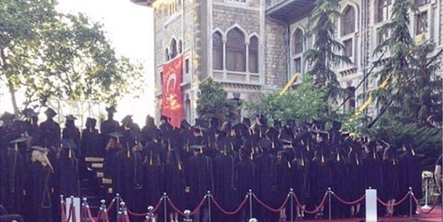 Çok meraklıysanız siz giyin 'etek'leri