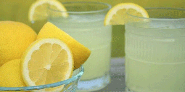 Çok tüketiliyor ama... Aman dikkat! İşte limonlu su içmenin inanılmaz yan etkileri