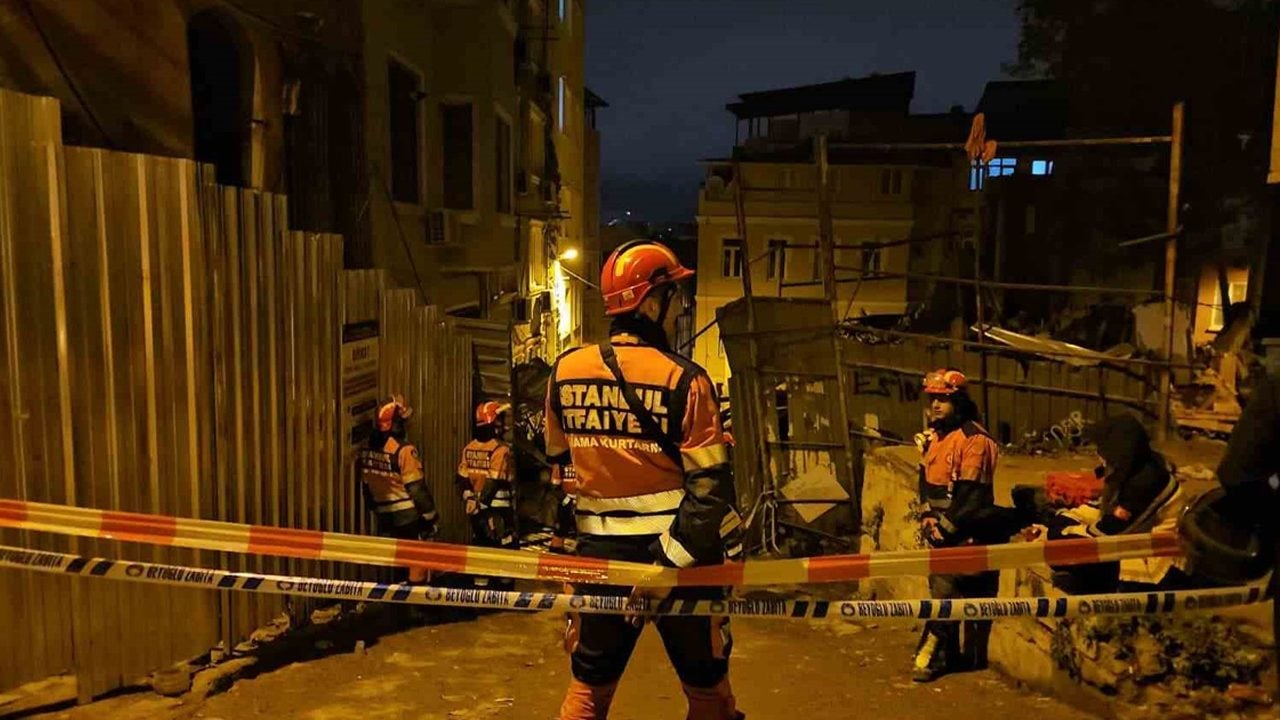 Çöken 5 katlı metruk binada yapılan aramada can kaybı yaşanmadı