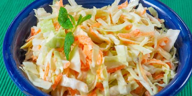 Coleslaw salata tarifi, nasıl yapılır?