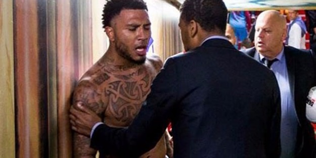 Colin Kazım rakip takım oyuncusunu yumrukladı