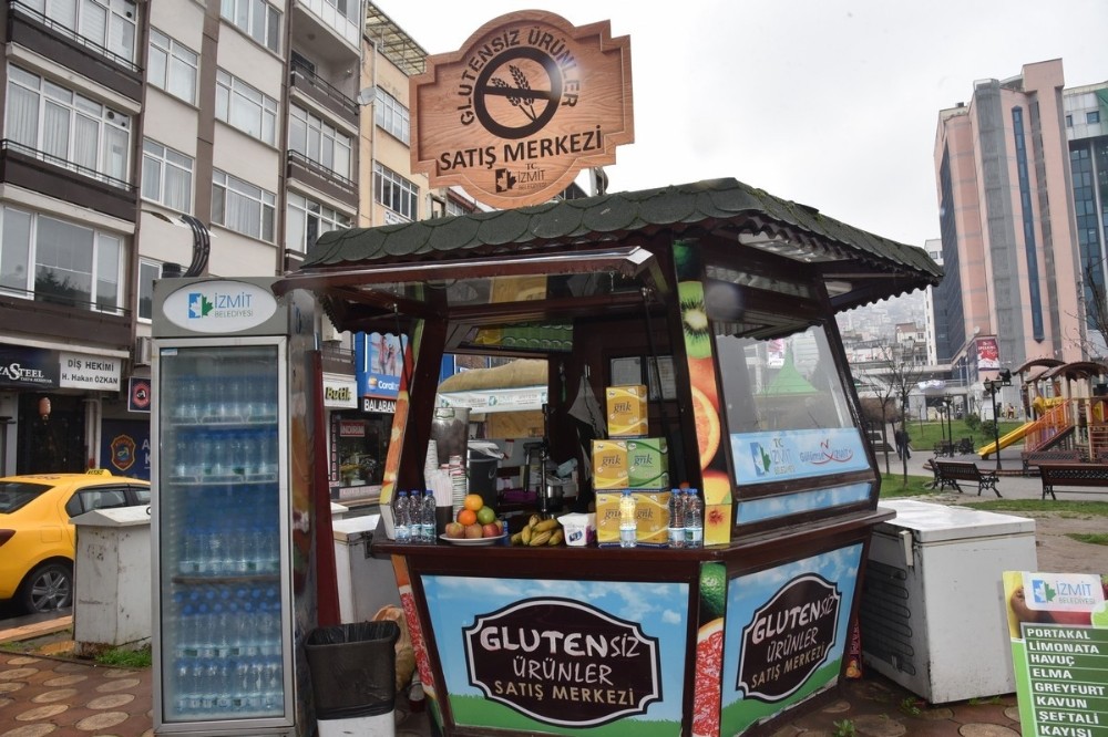 Çölyaklılardan Başkan Hürriyet’e glütensiz ekmek teşekkürü 