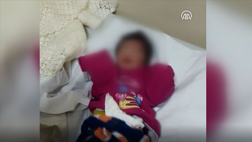 Çöp aracından gelen sesi fark eden temizlik işçileri yeni doğmuş bebek buldu