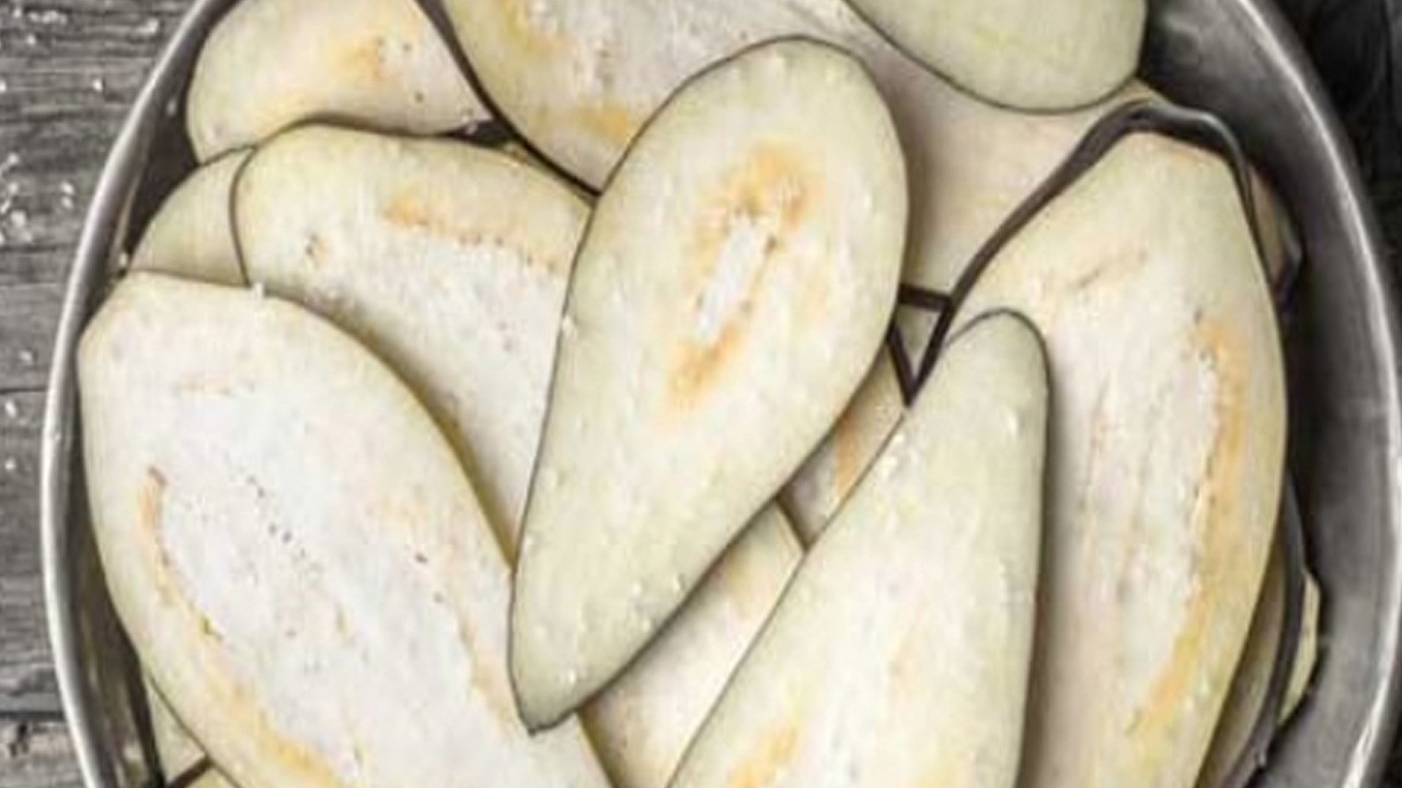 Sapını çöp diye apar topar atıyoruz ama hemoroidin dermanı sapında! Bakın ne işe yarıyor