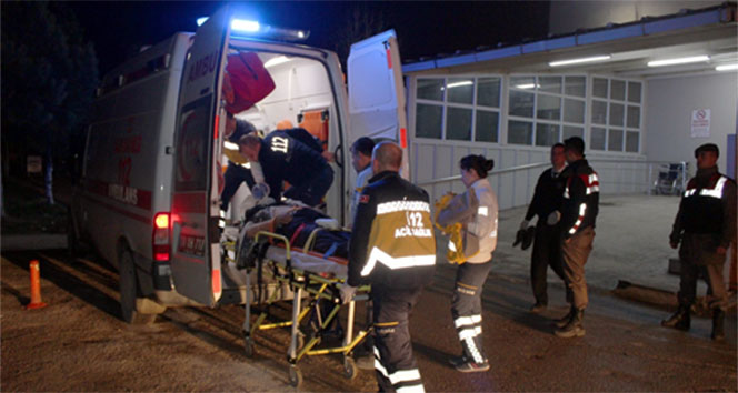 Çöp kamyonun çarptığı adam ağır yaralandı