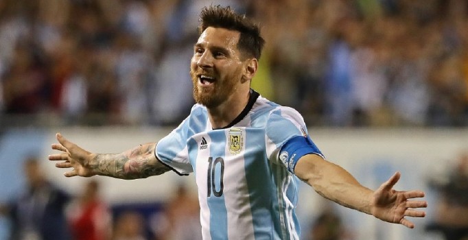 Copa America'da Lionel Messi 30 dakikada hat-trick yaptı