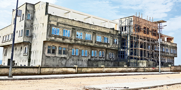 Çöplüktü hastane oldu