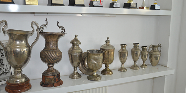 Çöpte bulunan tarihi kupalar müzeye kondu!