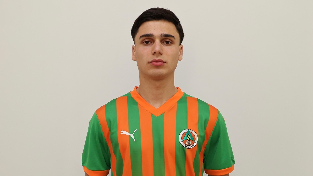 Corendon Alanyaspor, Batuhan Yavuz ile 4.5 yıllık sözleşme imzaladı