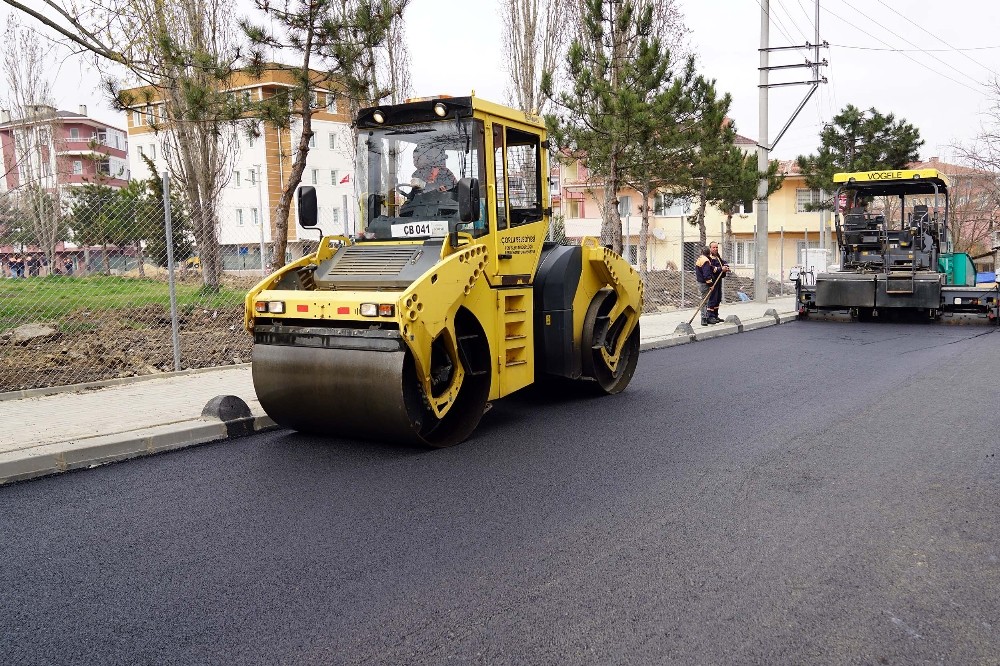 Çorlu’da asfaltlama çalışmaları sürüyor 