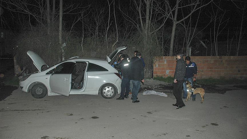 Çorlu'da şüpheli araçtan kalaşnikof ve çelik yelek çıktı