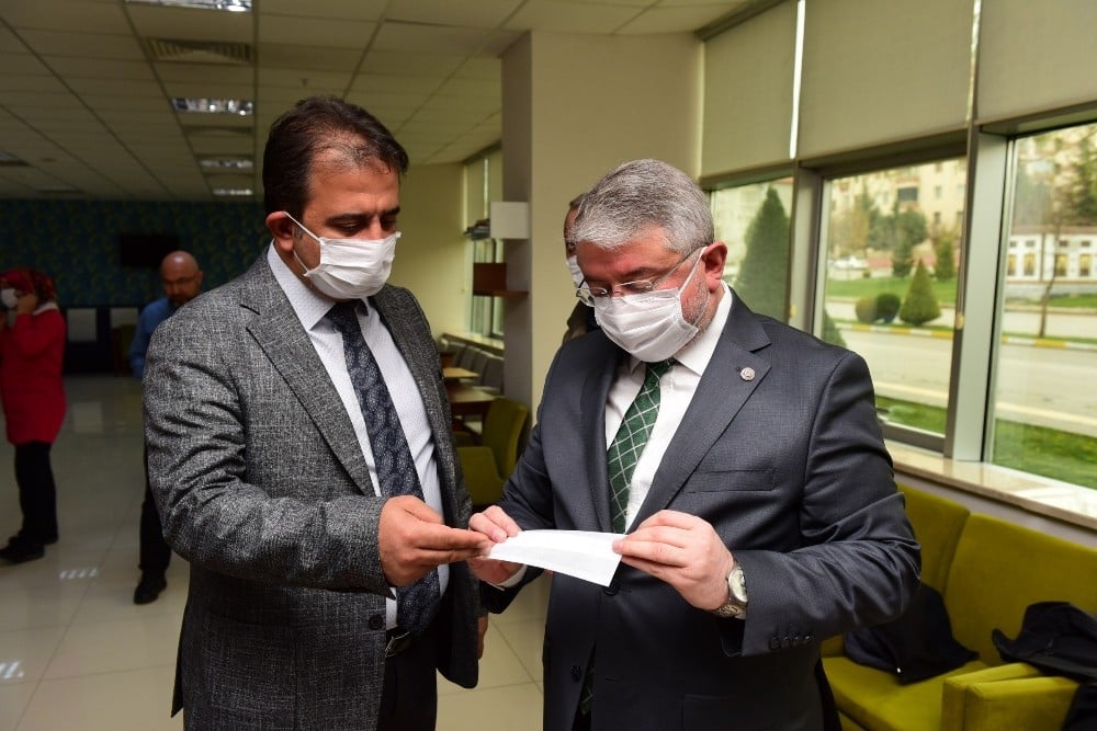 Çorum Belediyesi maske üretimini artıracak 