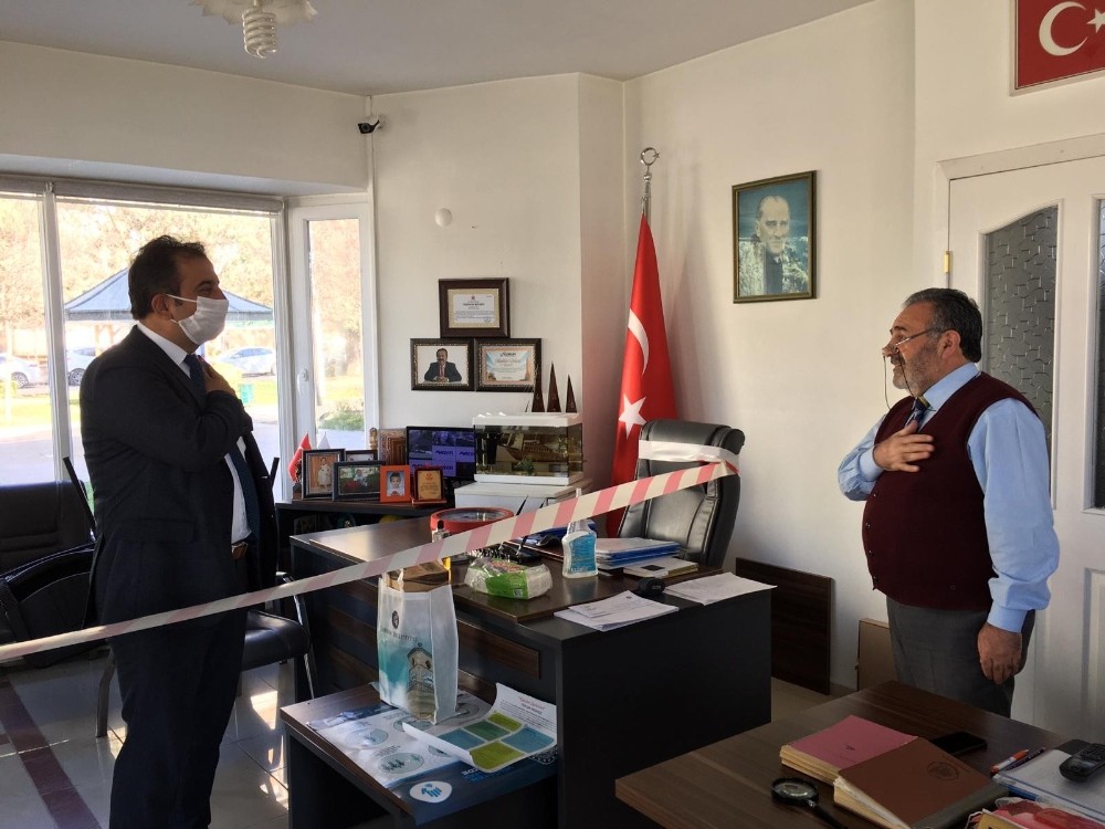 Çorum belediyesi’nden muhtarlara hijyen seti 