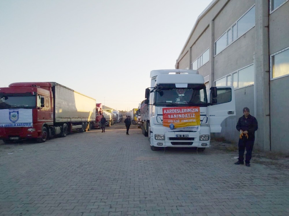 Çorum Belediyesi’nin yardım konvoyu Elazığ’a ulaştı 
