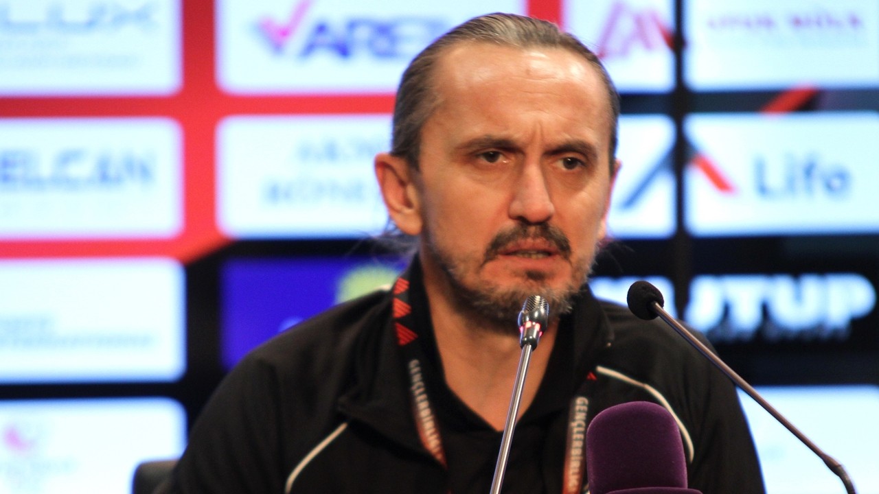 Çorum FK Teknik Direktörü Tuncay Şanlı: Skor ne olursa olsun mücadeleyi bırakmayacağız