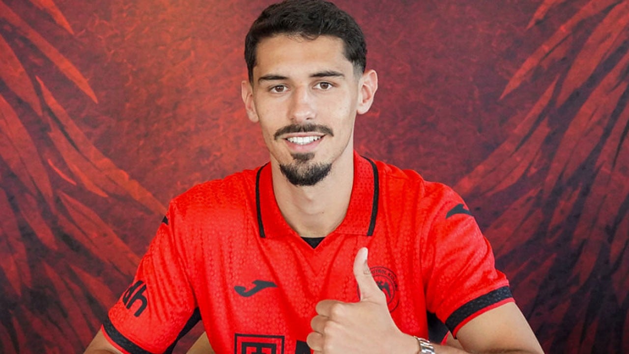 Çorum FK’dan Hollanda çıkarması! AZ Alkmaar’ın Portekizli stoperi imzayı attı