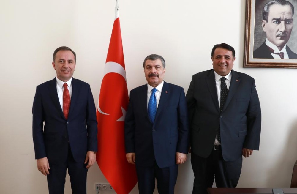 Çorum Milletvekilleri Sağlık Bakanı Fahrettin Koca’yı ziyaret etti 