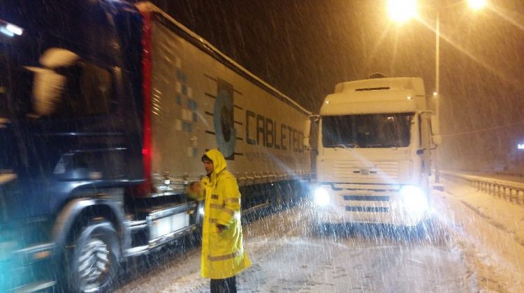 Çorum-Samsun karayolu trafiğe kapandı