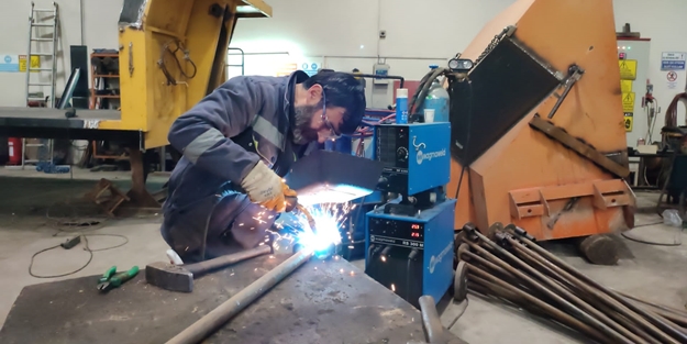 Çorum'da afetzedeler için çadır imalatı başladı