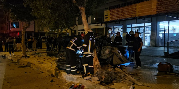 Çorum'da ağaca çarpan otomobildeki 1 kişi öldü