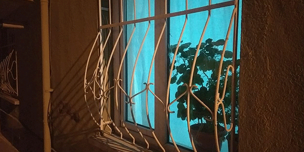 Çorum’da bir ev kurşunlandı