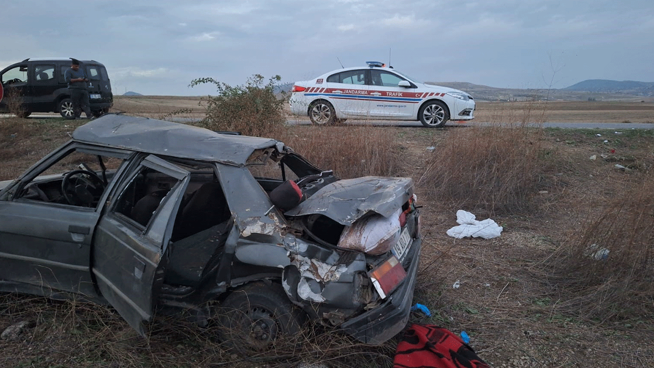 Çorumda feci kaza: 1 kişi öldü 5 kişi yaralandı!