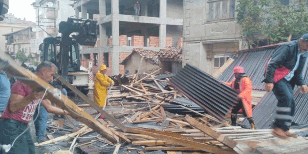 Çorum'da Ortalık biranda savaş alanına döndü