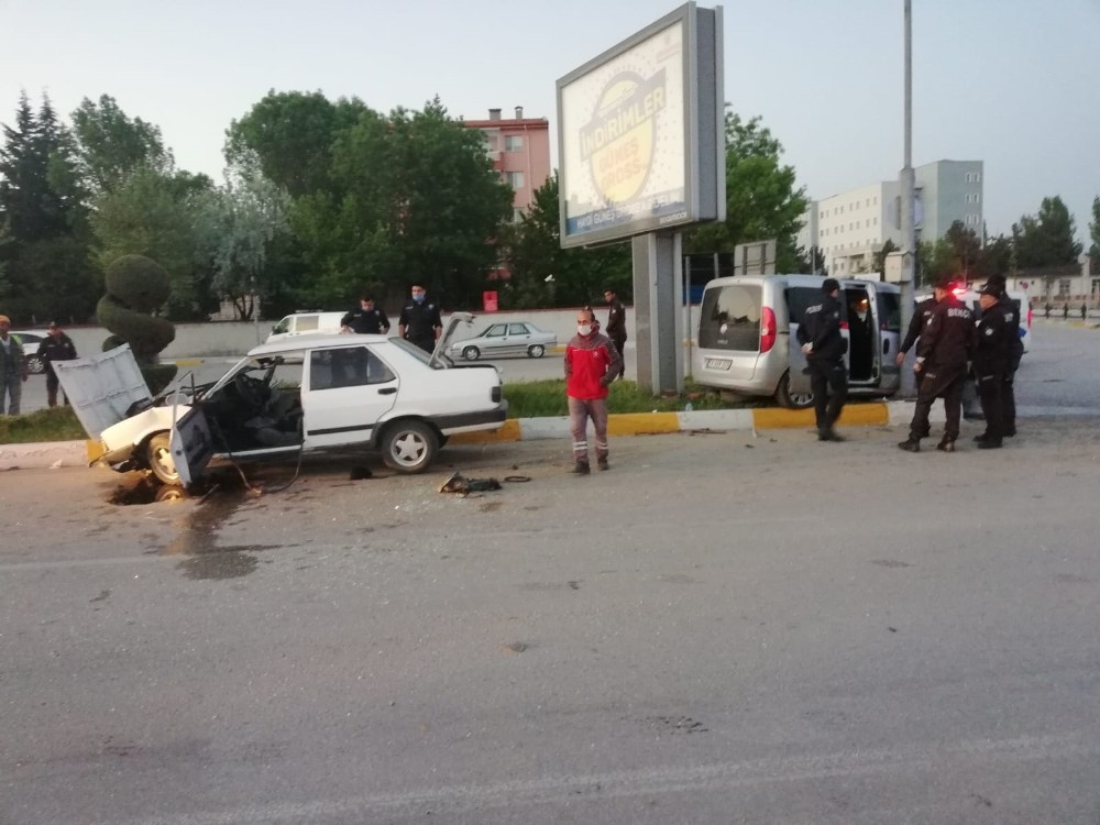 Çorum’da trafik kazasında anne karnındaki bebek öldü 