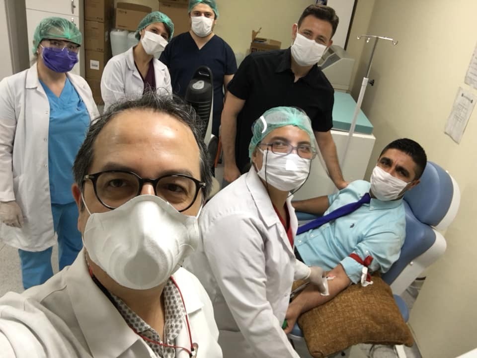 Covid-19’u yenen Başhekim, ’immün plazma’ bağışında bulundu 