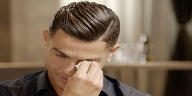 Cristiano Ronaldo çocukluğunda yaşadıklarını gözyaşları içinde anlattı