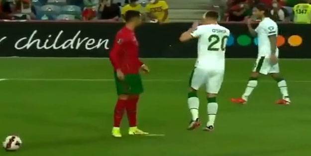 Cristiano Ronaldo milli maçta rakibini tokatladı