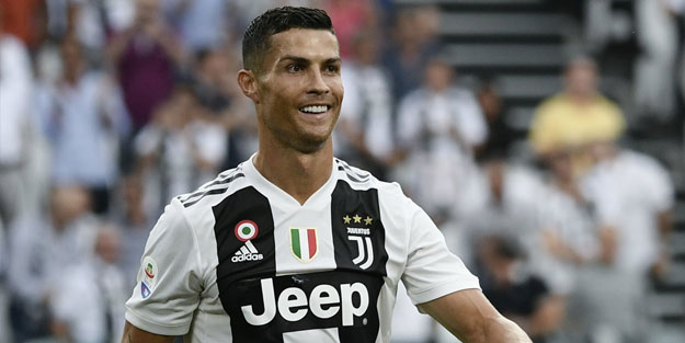 Cristiano Ronaldo ‘yarım milyar’ oldu