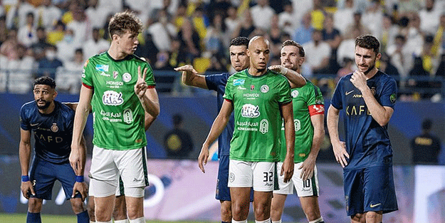 Cristiano Ronaldo'dan olay hareket! O tezahüratlar yıldız futbolcuyu kızdırdı...