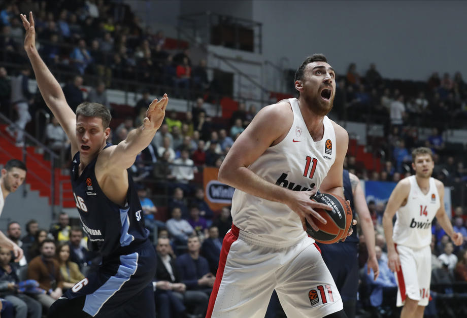 CSKA, Nikola Milutinov’u transfer etti 