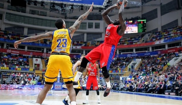 CSKA zorlandı ama seriyi 2-0'a getirdi!