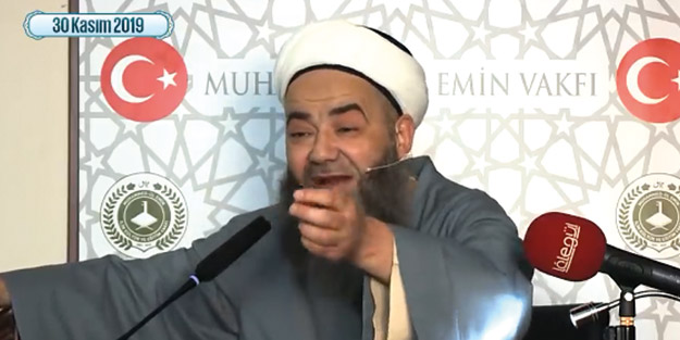 Cübbeli Ahmet Hoca’dan dikkat çeken çıkış! ‘Kara Delik Nereden Çıktı?’ Demişler, Asıl Kendileri Nereden Çıktılar?
