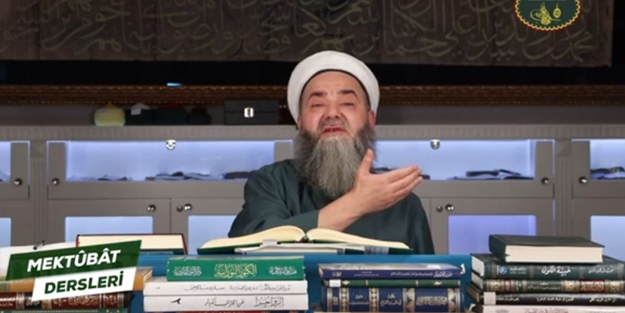 Cübbeli Ahmet Hoca'dan olay açıklama: Humeyni başa geldiğinde Mahmud Efendi Hazretleri bizi uyarmasaydı...