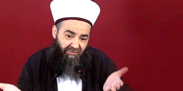 Cübbeli Ahmet Hoca’dan yeni paylaşım: İzmir Marşı okununca yağmurun durduğuna inananlar...