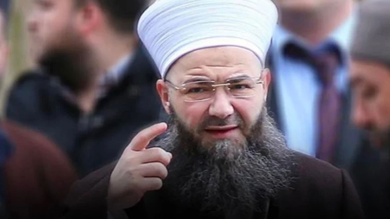 Cübbeli Ahmet’ten tekbirden rahatsız olan solaklara: Allah-u Ekber çarpsın sizi dinsizler!