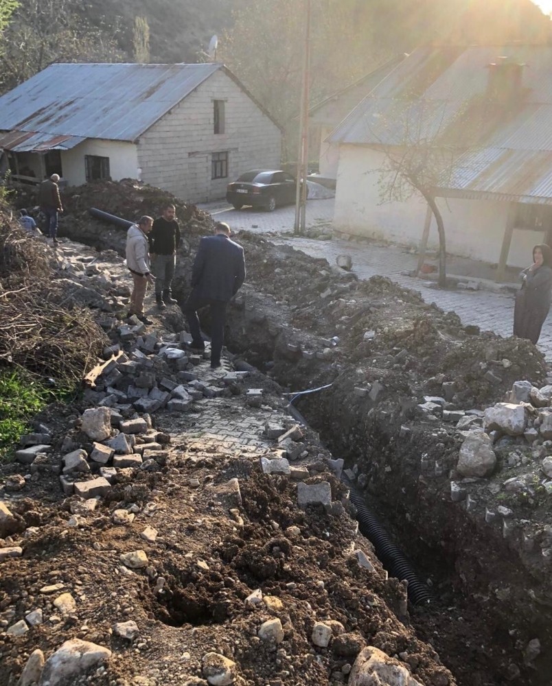 Çukurca Belediyesinden altyapı çalışması 