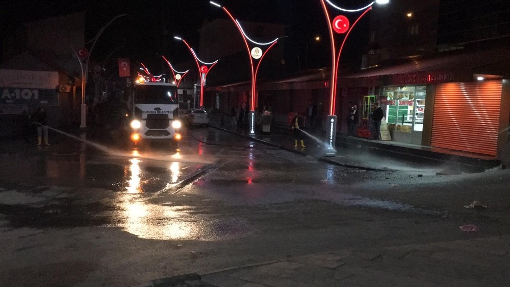 Çukurca Belediyesinden dezenfekte çalışması 