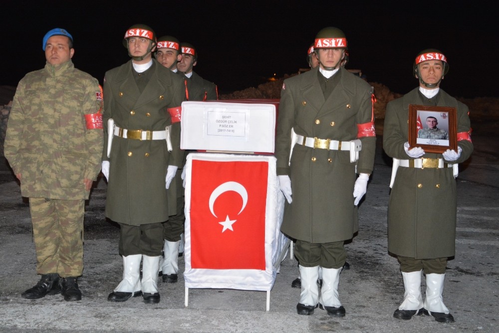 Çukurca’da şehit olan askerin naaşı memleketine gönderildi 