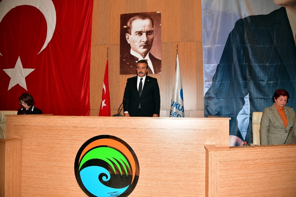 Çukurova Belediye Meclisinden İdlib şehitlerine saygı 