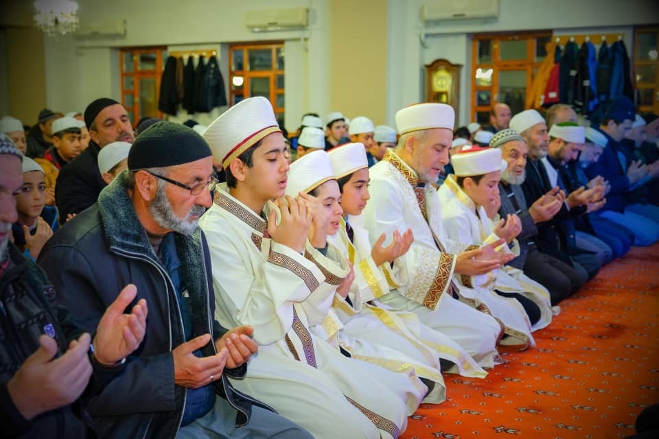 Cuma günü camiler cemaatine kavuşuyor 