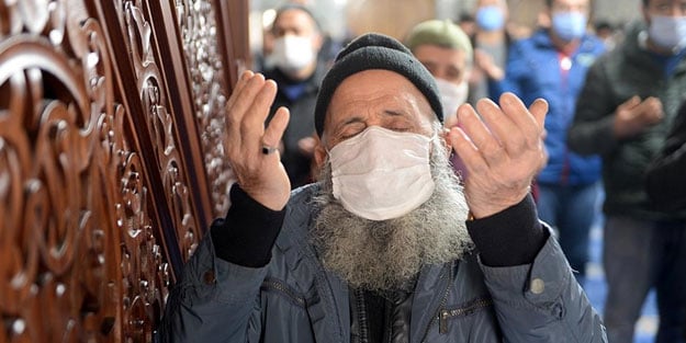 Cuma günü edilen dualar Cuma günü kabul olan dua