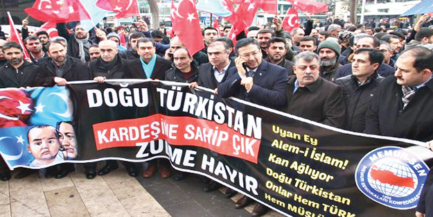 Cuma günü Kızıl Çin'e karşı ayaktayız