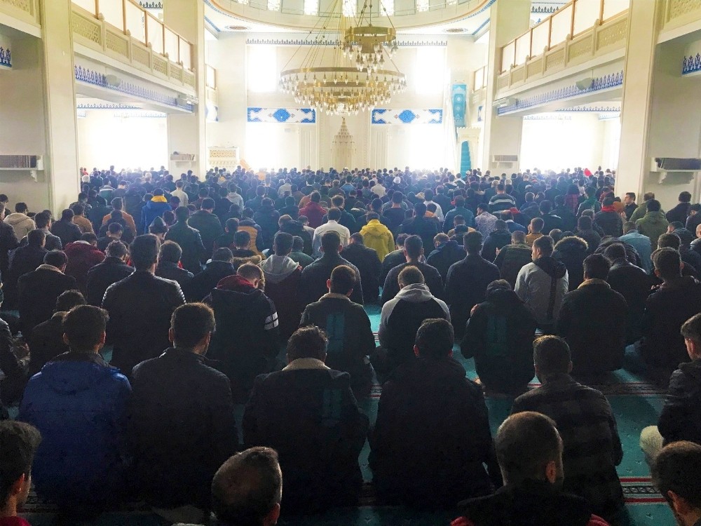Cuma hutbesinde korona virüs vurgusu 